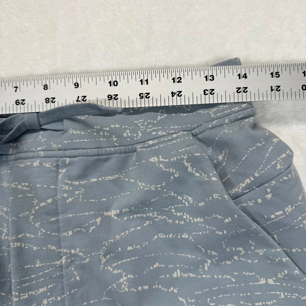 Lululemon M Athletic Shorts Drawstring Lightweight Casual‎ Activewear Gray